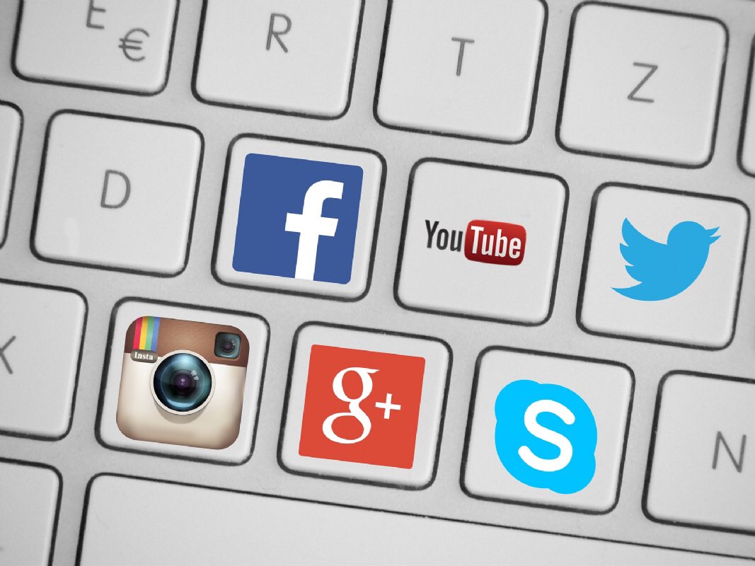 FabTechnoMelO's tweet photo. 4 bonnes questions pour performer sur les #RéseauxSociaux !  ▷https://t.co/wa14gjEH59 by @FloSalgues @Emarketing_fr https://t.co/HPdpwpahQC