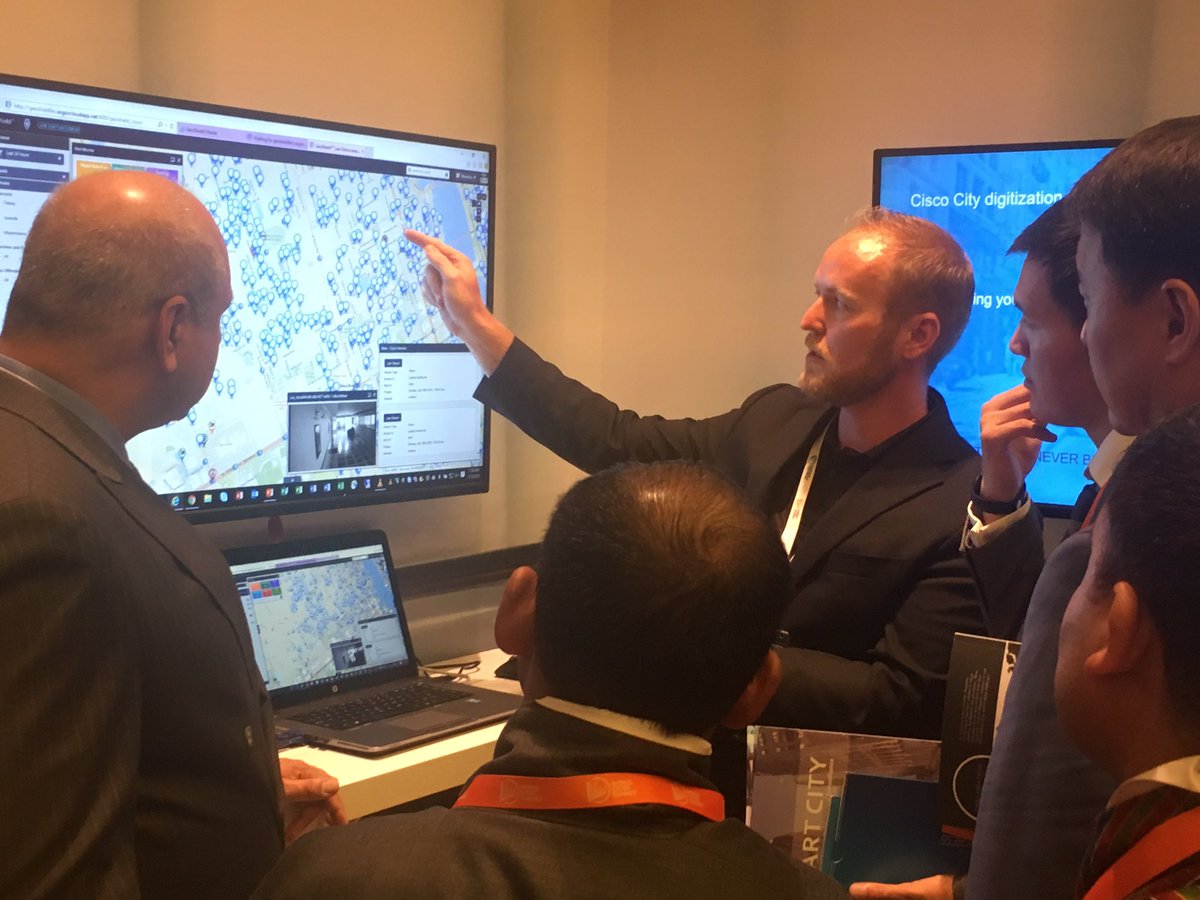 NicPoorte's tweet photo. Presenting #SmartCity #solution to #worldleaders for a better tomorrow. #GeoShield @CyberTechssl https://t.co/X0laqKZT0L