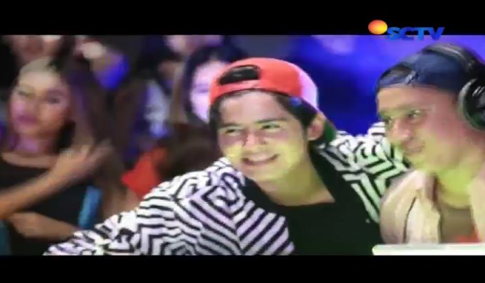 WOW!! Kece banget video clip #Kini26Style bersama <a href="/alysyarief/">Aliando Syarief.</a>.