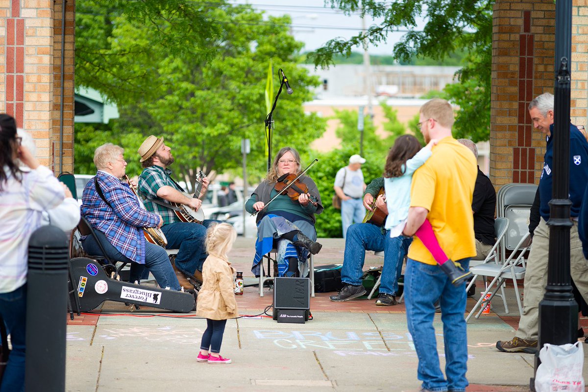 visitop's tweet photo. This Friday, celebrate the Local Life in @DowntownOP . https://t.co/RHrEUMBjzw #visitOP #LocalLifeOP #shopsmall https://t.co/NWhbhQst1Y