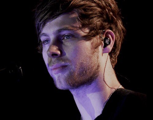 wIdthings's tweet image. heyo. i'm samuel, if you rt this for me you might just get yourself a dm !!