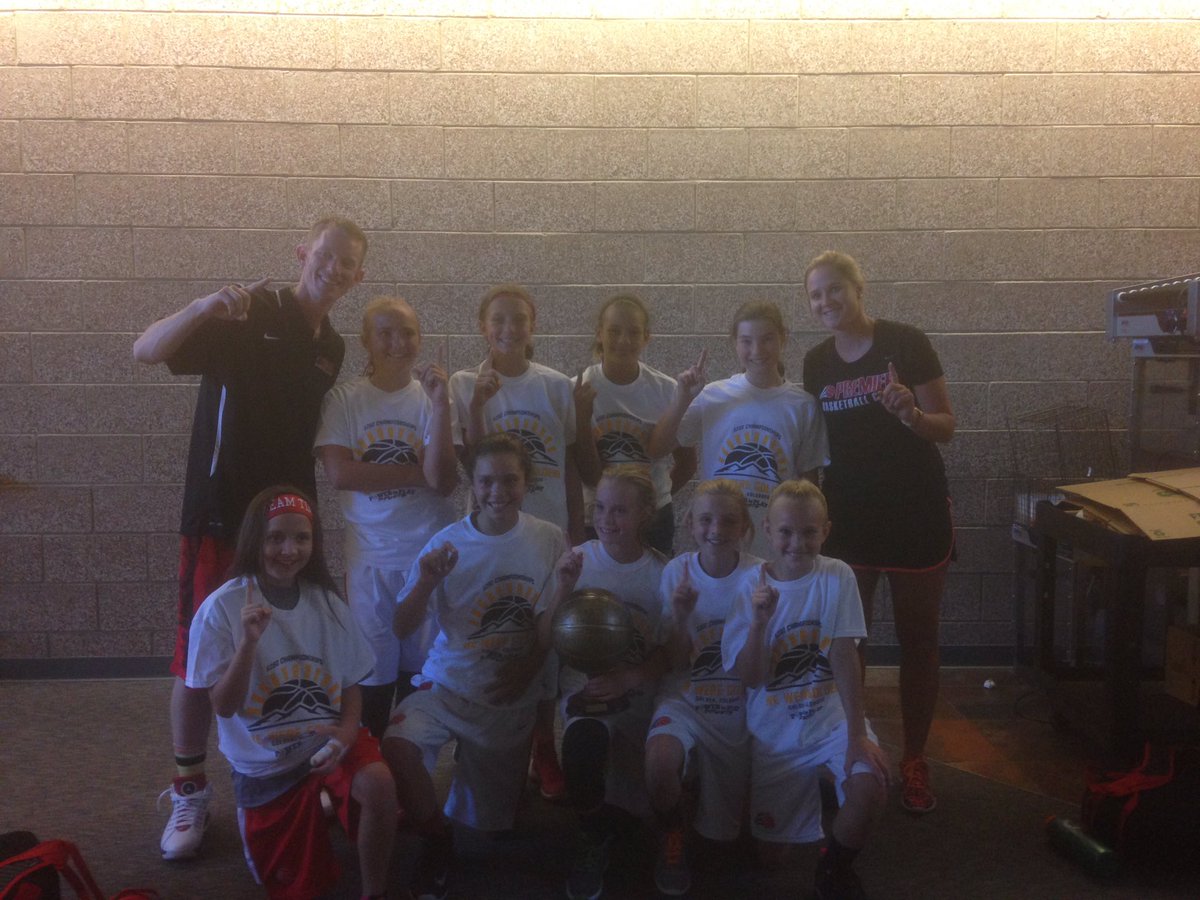 PTPS_Denver's tweet photo. Premier U12 wins the 6th grade girls division at the 5280 Summer Championships!!! https://t.co/Ht0JJUYXUC