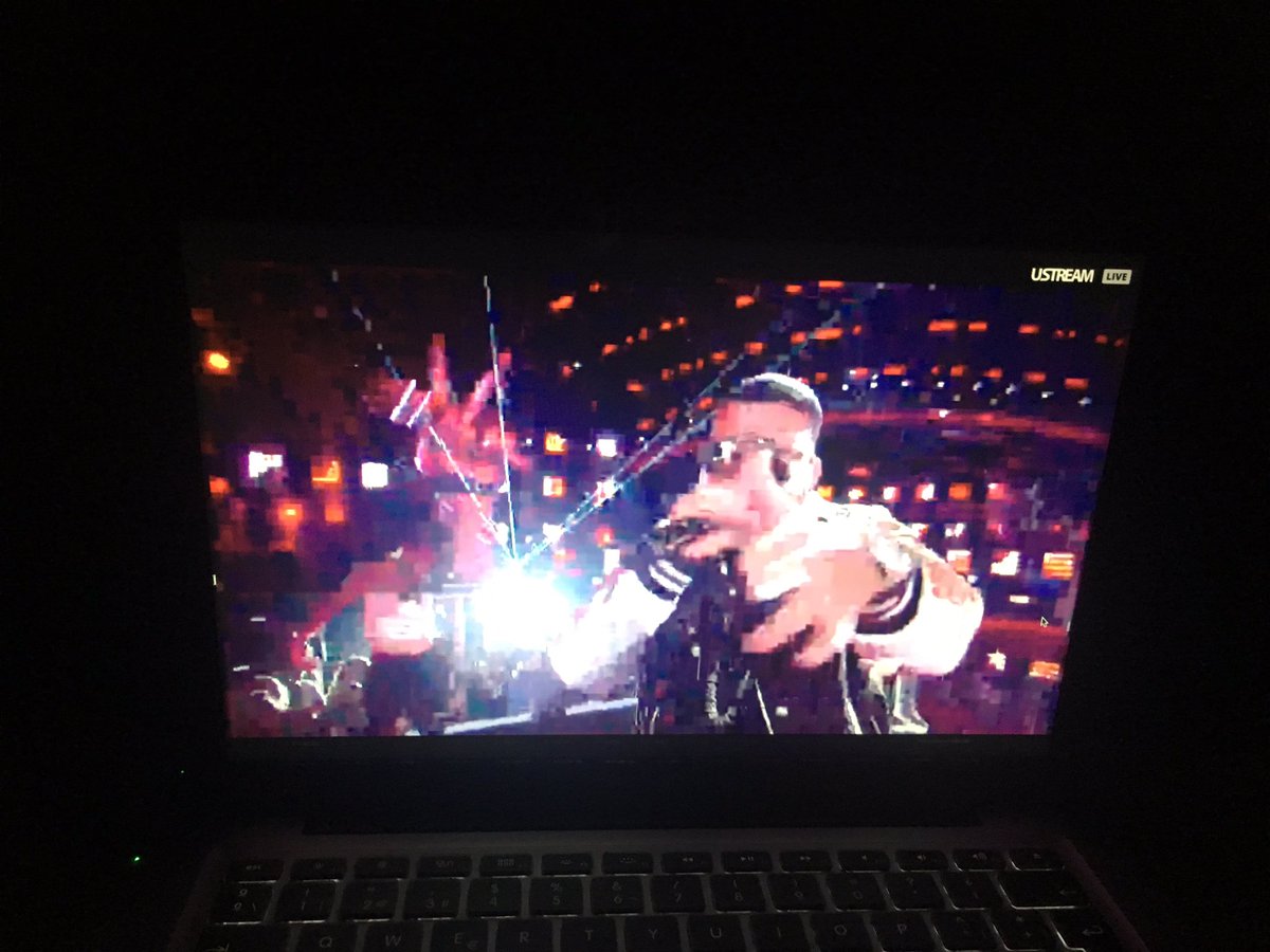 _LizethBravo's tweet photo. "Tu cuerpo para atrá' tra tra"  #ShakyShaky #LVK @daddy_yankee #TeamYankee https://t.co/z45Q0v61M9