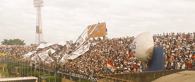 locosx_lafranja's tweet photo. Esta hinchada NUNCA te va a abandonar! En las buenas, en las malas, EL AGUANTE DE VERDAD! #Olimpia https://t.co/rDynVJO68k
