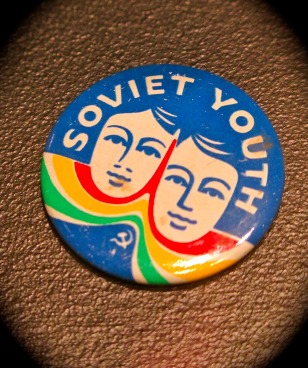johnleewriter's tweet photo. Soviet pin from #Canada's Expo '67, spotted at the @Museumofvan today #LPinBC https://t.co/eNKwFhMu7Y