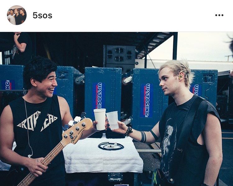 5SOSFANUPDATE tweet picture
