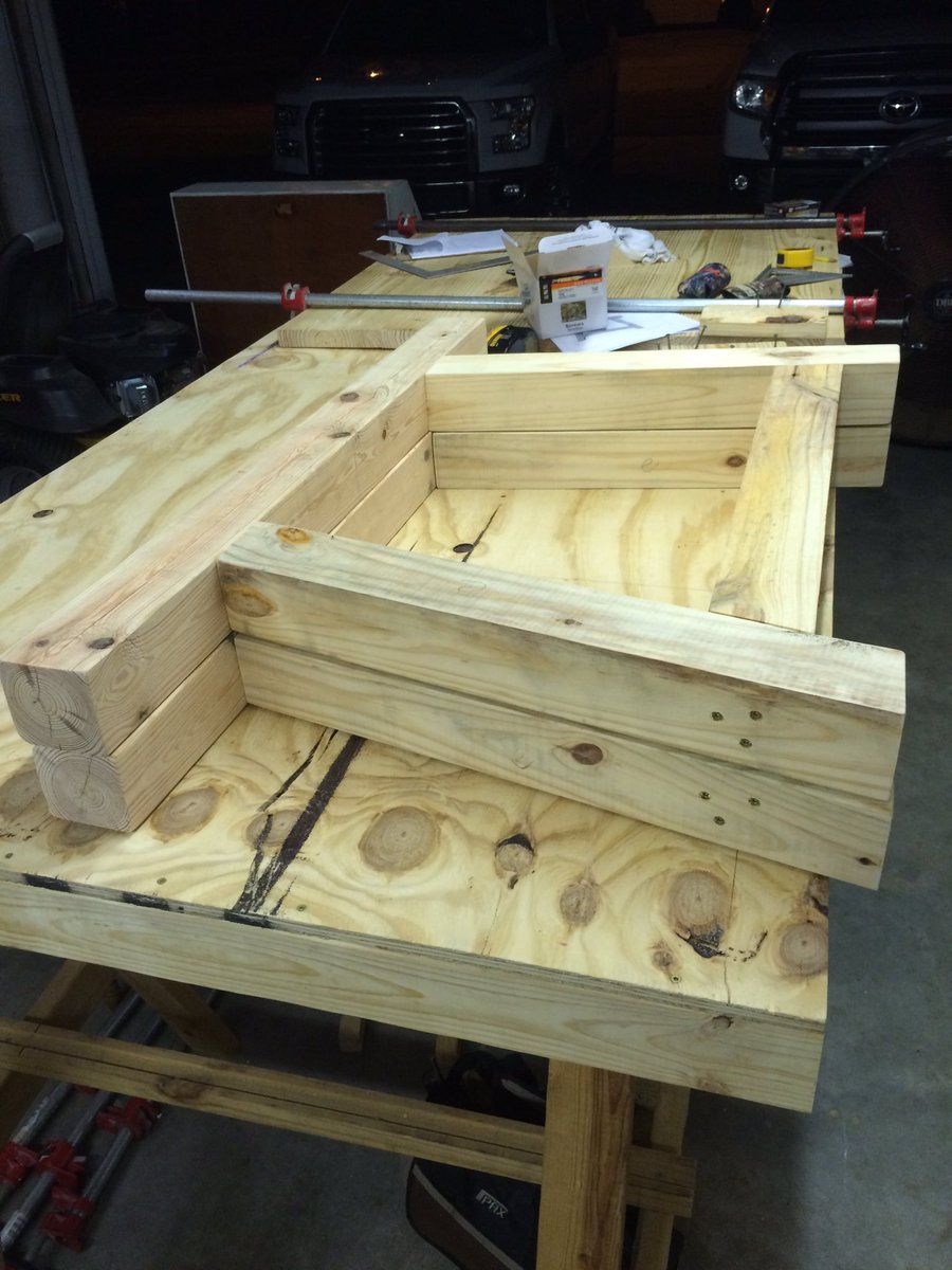 Alex Edward tweet media