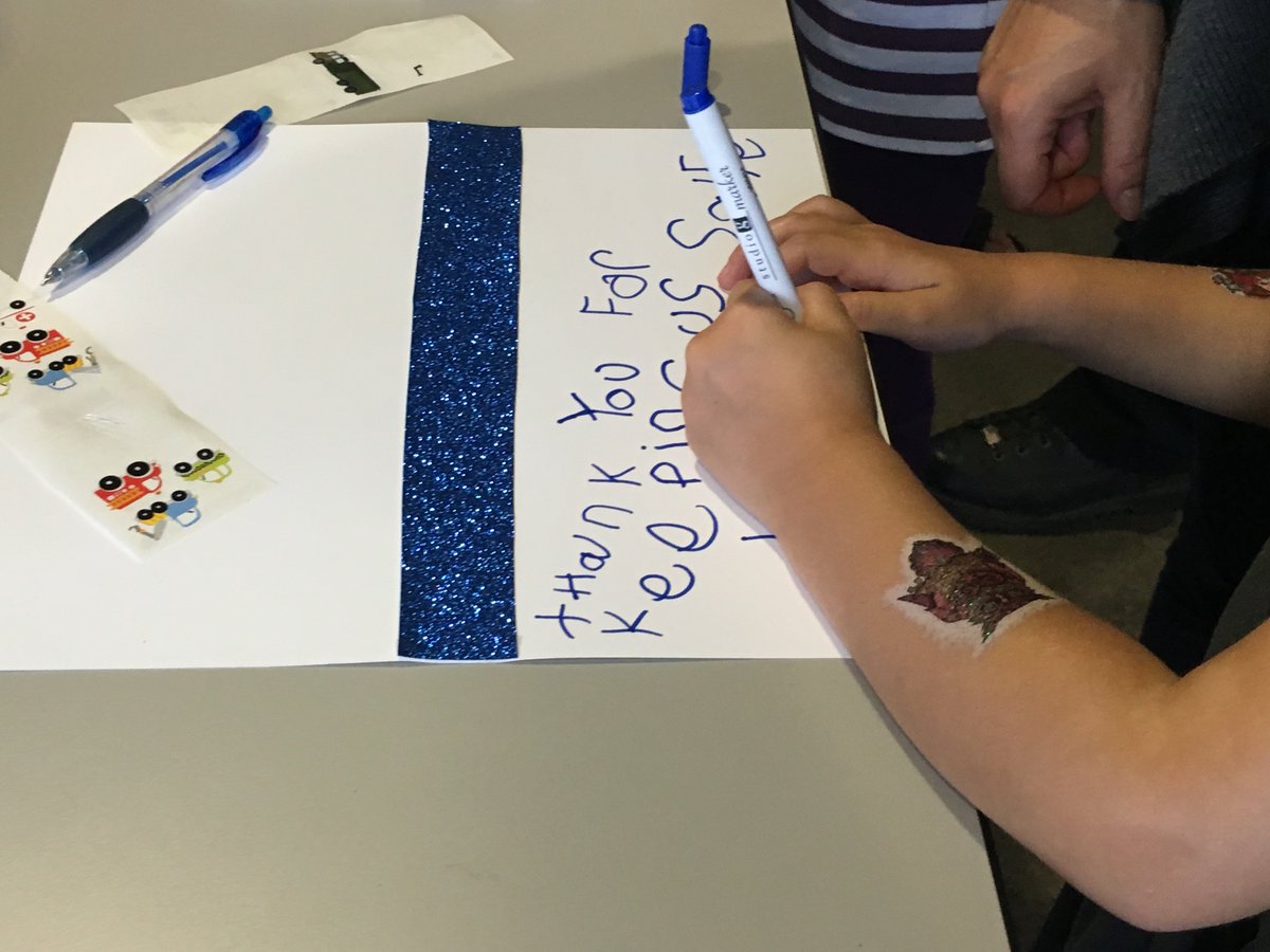 The beauty of children in the aftermath of Dallas. facebook.com/BehindtheBadge…