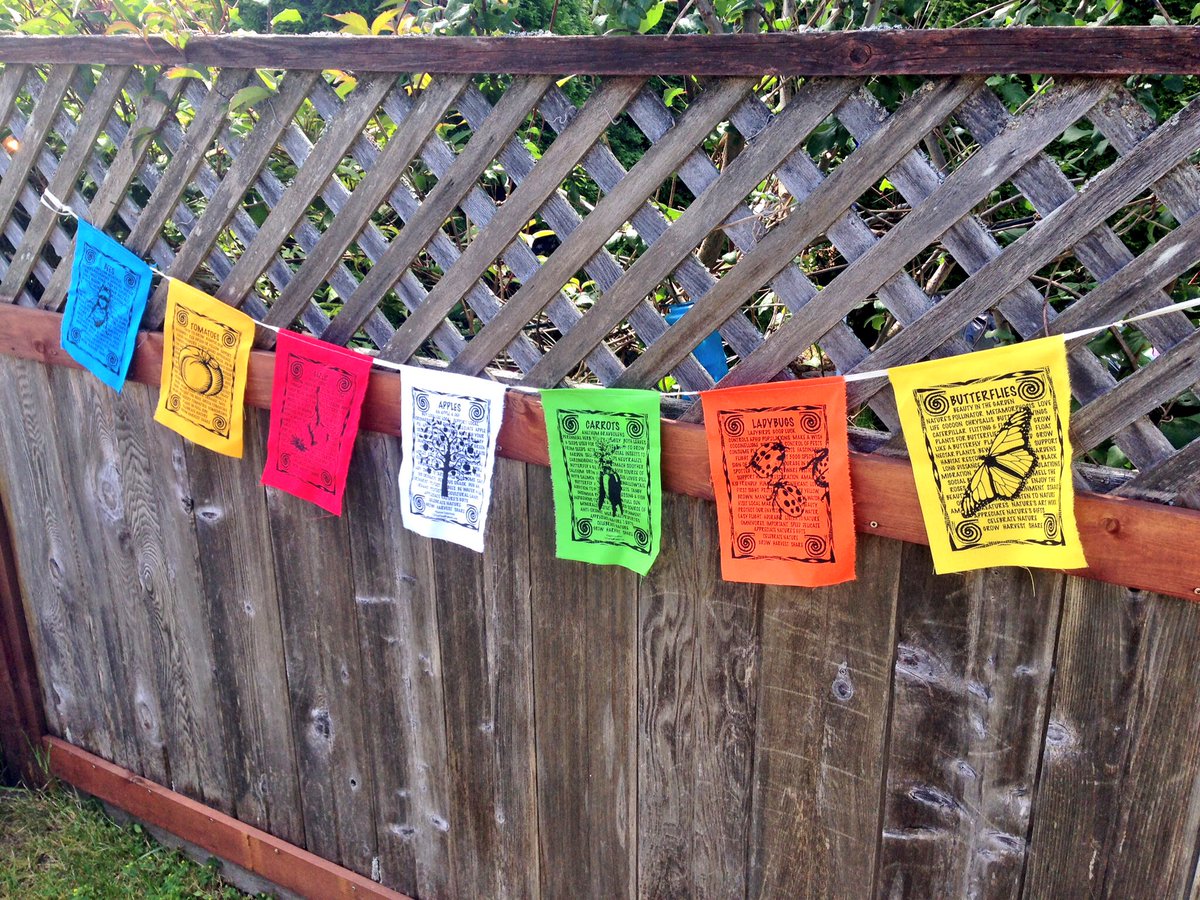 ET2media's tweet photo. @wearsass Farm Flags @SidneyBC https://t.co/BiPfNcgKzp