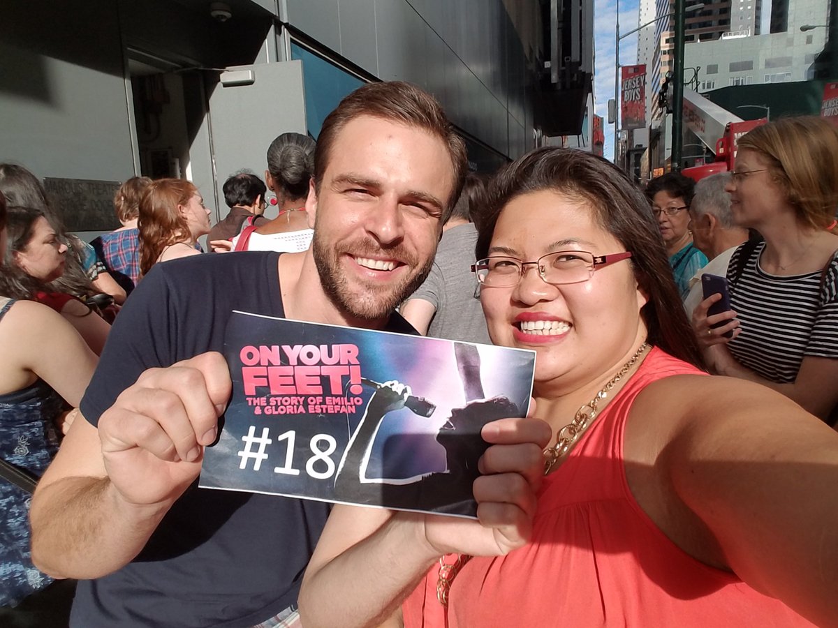 laughlovelive12's tweet photo. @OnYourFeetBway Cast Are Awesome! Xo 😘❤ #onyourfeet #onyourfeetbway #lucky18 #Lucky19 #OYFFans #GetOnYourFeet https://t.co/0MVbFItAkI