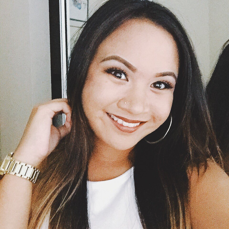 xosherzzz's tweet photo. Was feelin ma'self thanks to Aubrie's work. I seriously didn't wanna take out my eyeliner 😭😭✨✔️ #fleeeeeek https://t.co/OoLWrkO7rg