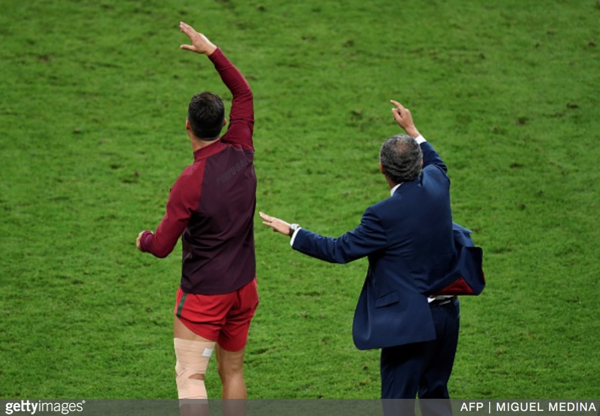 SayHiJames's tweet photo. We all have 'that' player on our team #LetMeCoach #SitDown #RonaldoGetsAPass @soccrcoachprobs Photo:@GettyImages https://t.co/ESqL4GvIHw