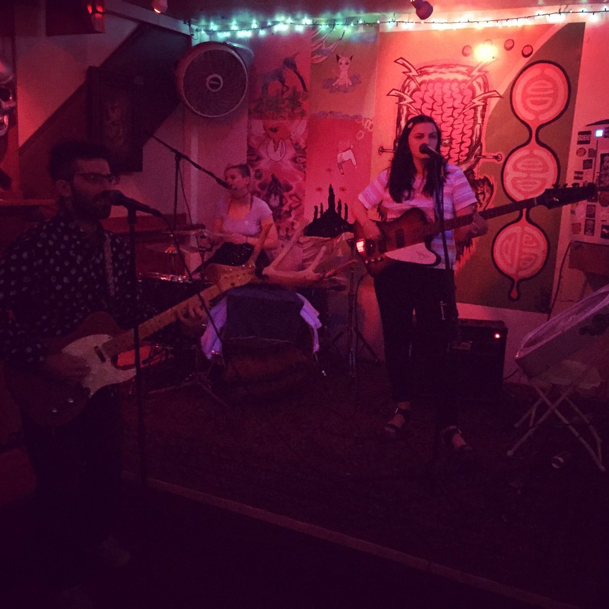 We like your singing drummers, @TheOldPaints &amp; <a href="/TheDangerOs/">The Danger O's</a>! Thanks for playing with us, Petunia too!!