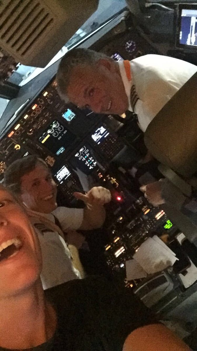 darrsmith_'s tweet photo. Salt Lake City ✈️ Los Angeles #pilotselfies @delta #flydelta https://t.co/gwp7gy5Fvx