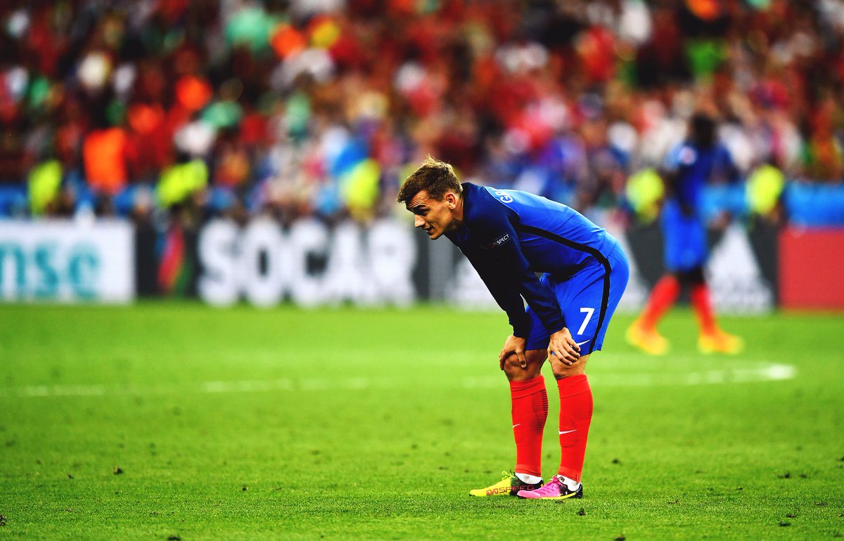 HaalandReport's tweet photo. “Segunda final pérdida en un mes. Es una mierda”.

- Antoine Griezmann - https://t.co/dYP5OWE0n9
