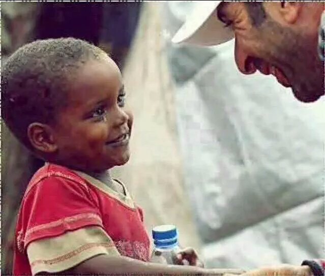 آلسعاده آن تنحني قليلآ لطبقات الفقراء لتدرك
آلنعيم آلذي رزقك الله به ولن يرضيك يومآ