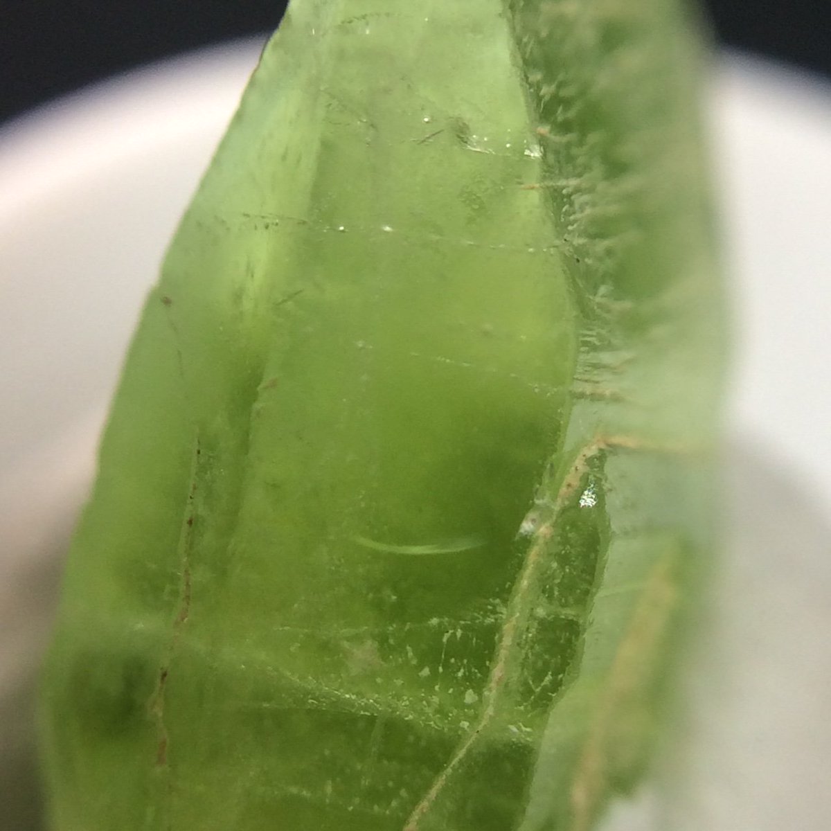 クリスタルワールド立川店 ペリドット単結晶 13mm １ ４５０円 ちなみにペリドット とはフランス語経由の英名で宝石名 鉱物の世界ではオリビンと呼びます