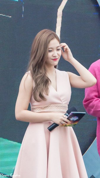 archiveyeri's tweet photo. My happiness, my Yerimie 💕 https://t.co/pvsrWDXdLY