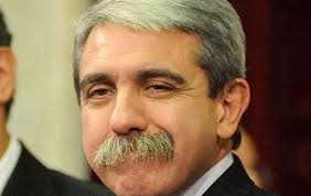 Buenos dias!!! Habra podido dormir este Sr anoche? #BuenLunes para todos!!