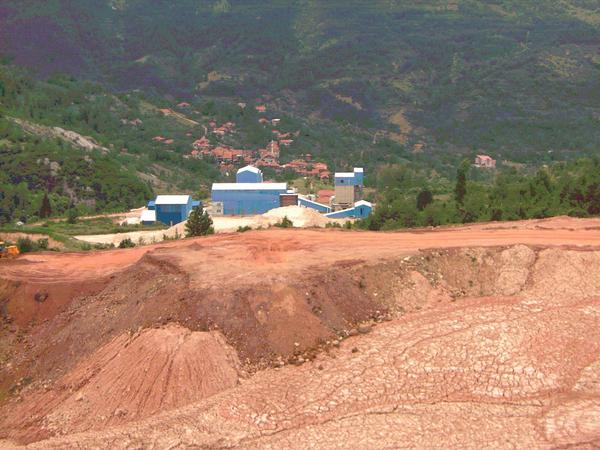 74KILI's tweet photo. @adalet_bakanlik Sizce KÖYDE Bu OLAY Nedir-Doğal-AFETMİ-Heyelanmı-ŞİŞECAM Adına KASTEN Çökertmemi GERÇEĞİ Araştırın? https://t.co/eaQA2xzpqs
