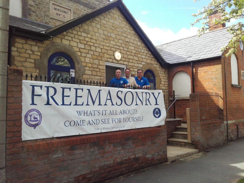 Recent Pangbourne Masonic Centre Open Day berkspgl.org.uk/2016/07/recent…