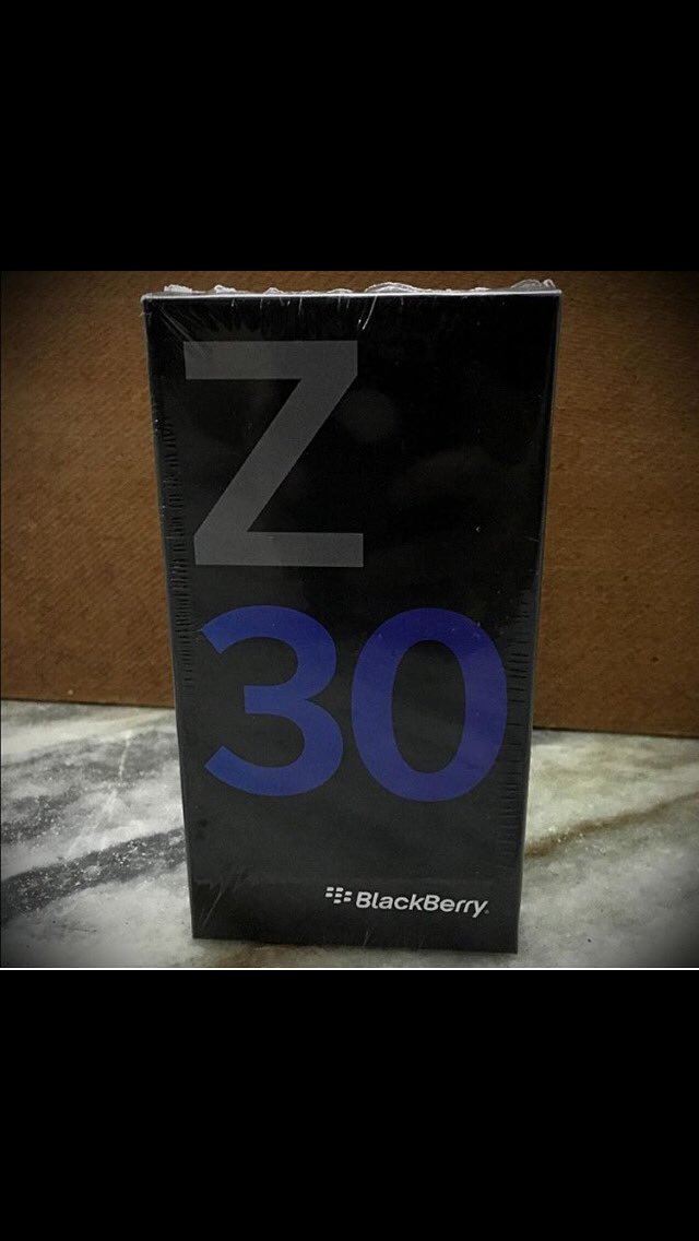 EssaShaban25's tweet image. i Love BlackBerry Z30 White Nice i Love iPhone 6 Plus Nice
