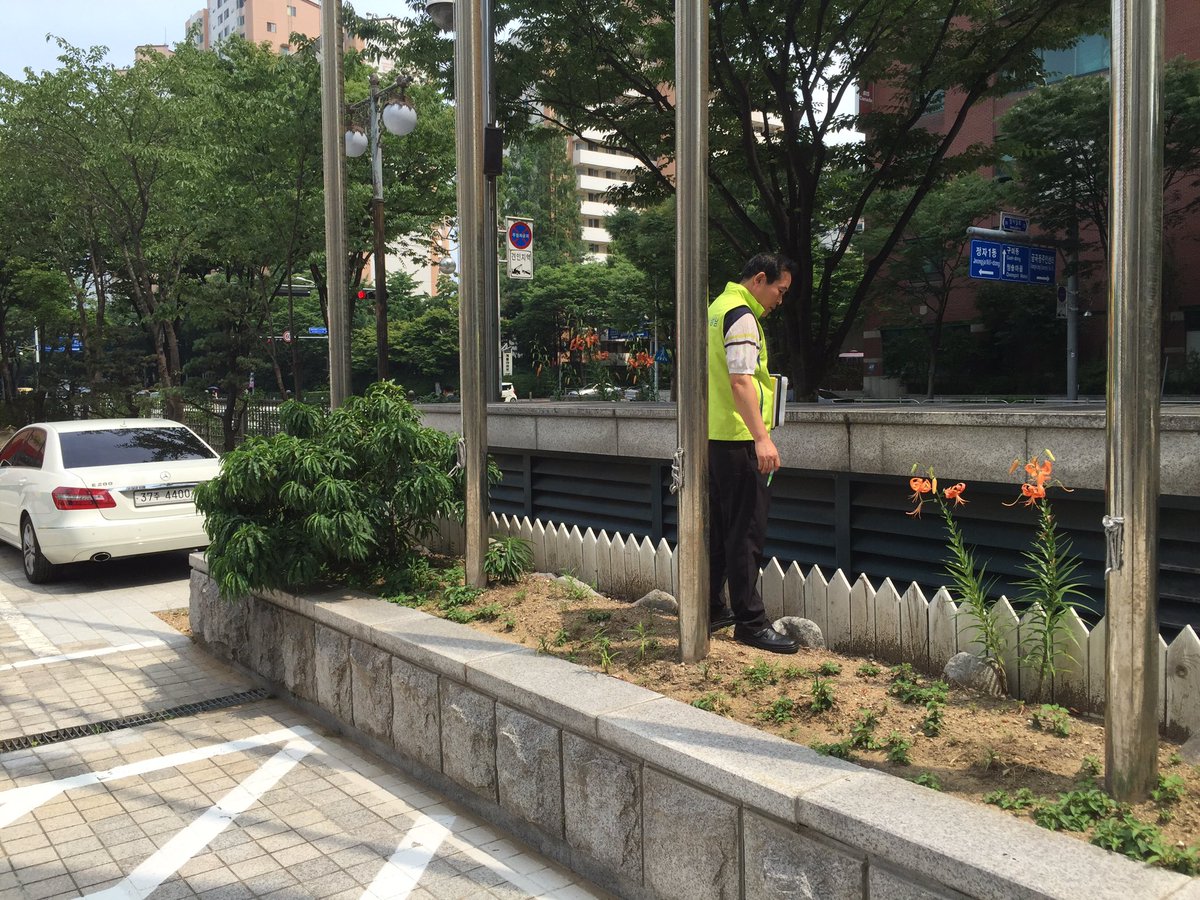 성남시는 성남시민의 건강을 위해 다중이용시설 공기질 관리 샅태를 꼼꼼하게 점검하고 있습니다. #성남시 #환경정책과 #시민이_행복한_성남