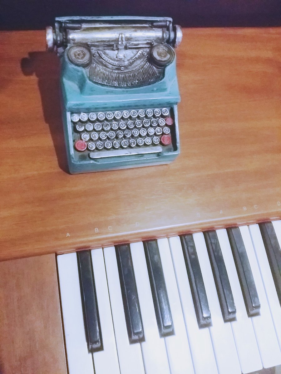 전화기와 피아노