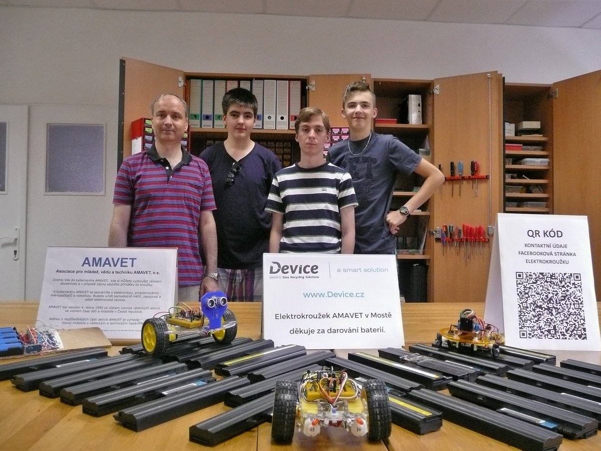DeviceCZ's tweet image. Elektrokroužku AMAVET v Mostě jsme věnovali použité baterie pro rozvoj mládeže s technickým nadáním.