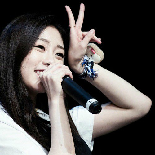 VENIVIDlVICI's tweet photo. @innerjisoo lovelyz seo jisoo twitter pack (icon+header) https://t.co/Xla0roVU8L