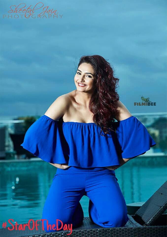 filmibeeIN's tweet photo. #StarOfTheDay 

Th Stunning &amp; Very Talented @raginidwivedi24 

Congrats #Ragini for being @filmibeeIN #StarOfThDay https://t.co/oYaiBRWh7G