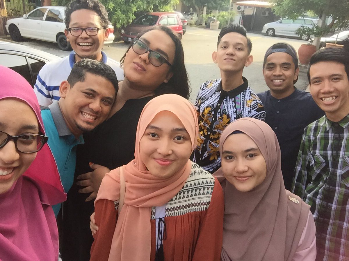 izzatdalphia's tweet photo. #septechs clan. https://t.co/6UOt8821Q4