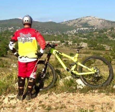F3cotedazur's tweet photo. Appel à témoins : un VTTiste a disparu entre les baous de Vence et de Saint-Jeannet (06) ➡ https://t.co/C9kPoP7zHm https://t.co/8TiOGKPDPN
