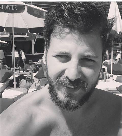 FbliBeyzaf1907's tweet photo. #Yaz #Gelmiş
#Film #Setine #Gitmekten #bitanem #Tatil #yapamadı...
#İyi #Tatiller #Abilerin #en #Tatlısı #canımıniçi https://t.co/mXqFX9pqPv