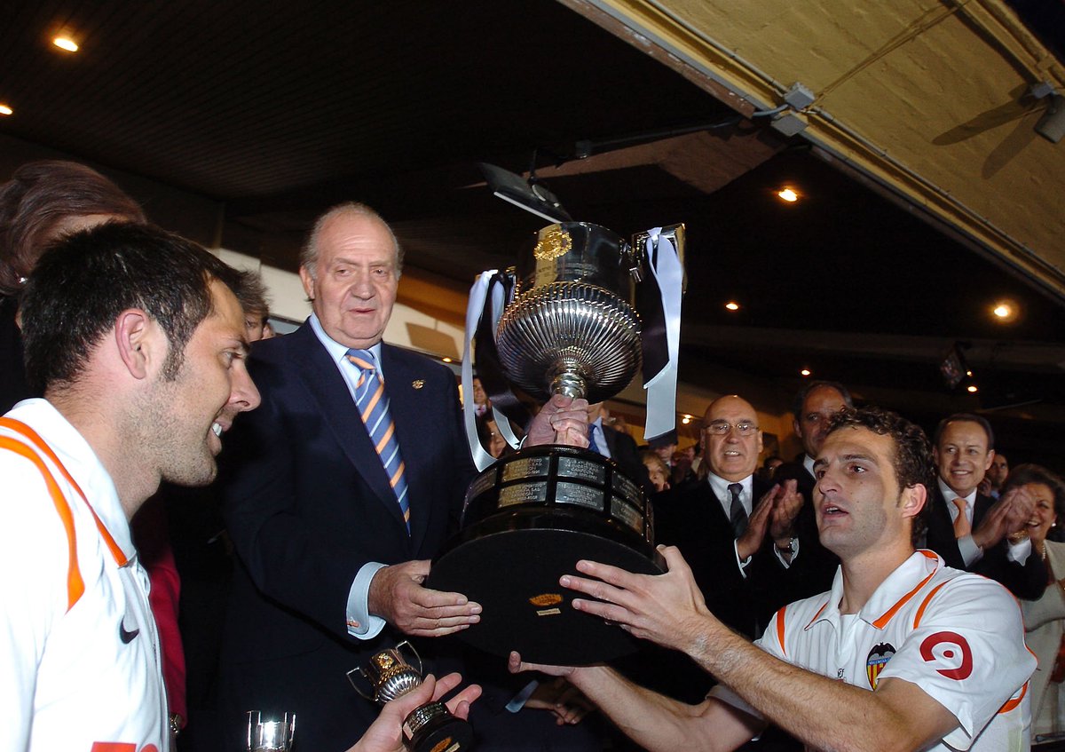 valenciacf's tweet photo. EFEMÉRIDES | Este lunes el gran Rubén Baraja celebra su 41º cumpleaños. ¡Felicidades MITO!➡https://t.co/g7apyGYaW5 https://t.co/QmEn7sABiI