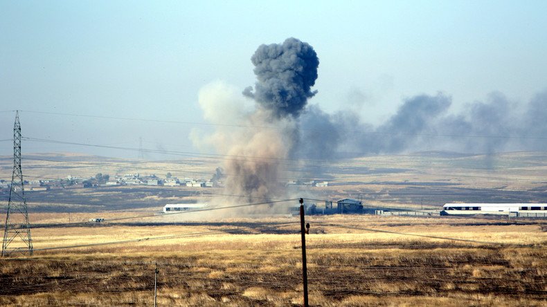 Des bombardiers stratégiques russes ont détruit le «principal» camp de Daesh en Syrie centrale CnEya6ZWIAAoUJ8