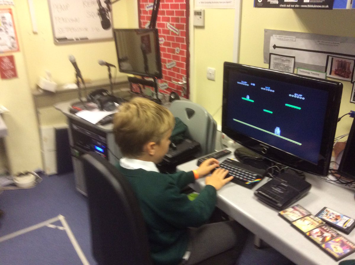 ComputingTWP's tweet image. It's Retro Games Week at The Willows! @JellyfishClass have had a fab lesson this AM experiencing old games  #RETRO