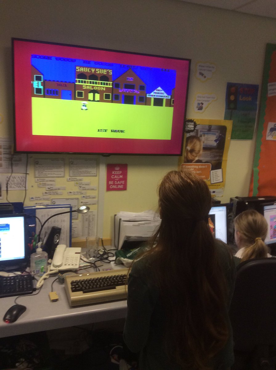 ComputingTWP's tweet image. It's Retro Games Week at The Willows! @JellyfishClass have had a fab lesson this AM experiencing old games  #RETRO