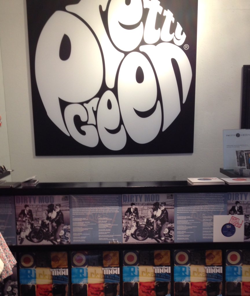 wellsuspectrecs's tweet photo. Dirty Mod at Pretty Green. #wellsuspectrecords #dirtymod #prettygreen https://t.co/r5Ee6pw34H