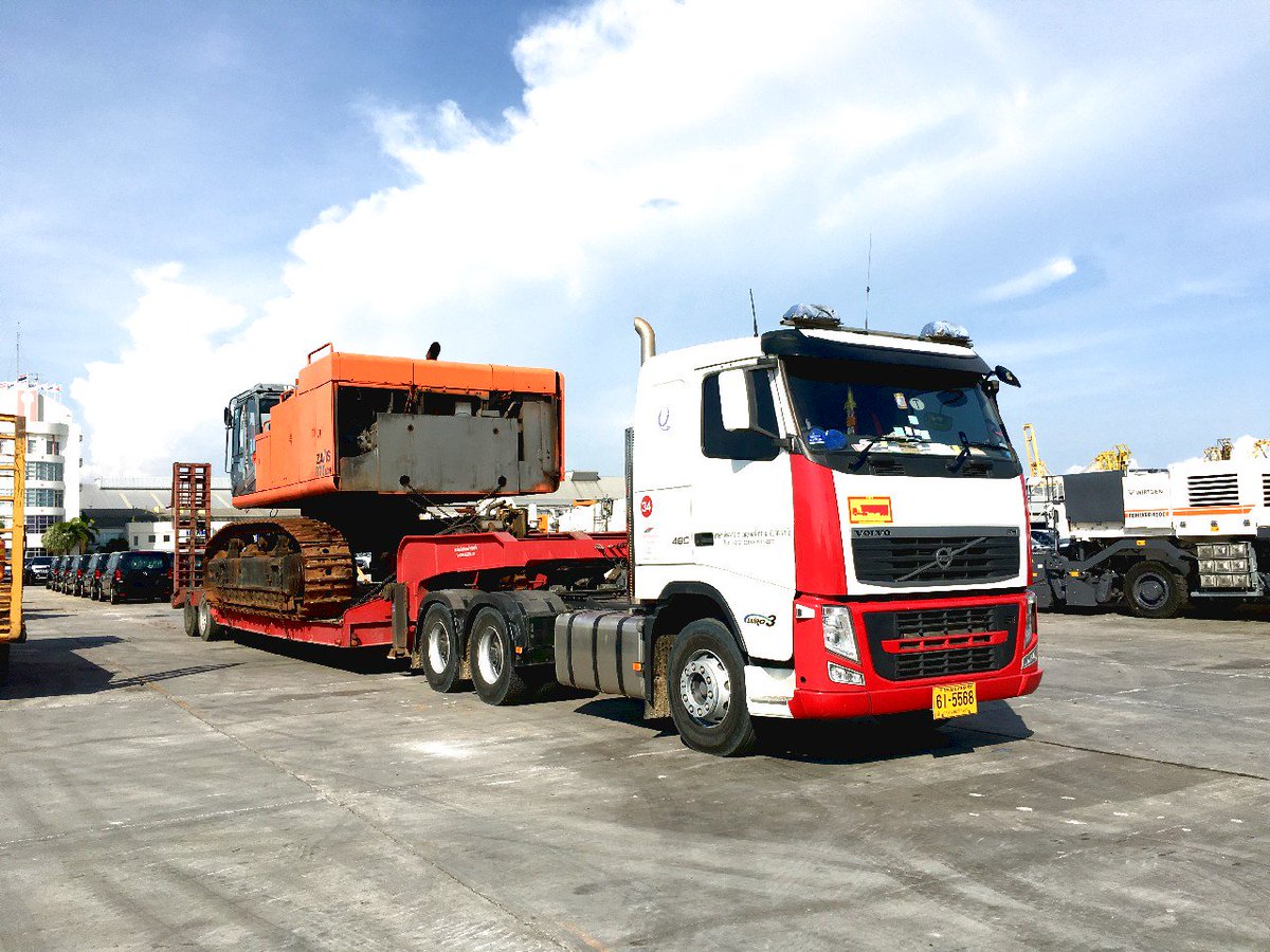 PM_Transport's tweet photo. ขนย้าย Body รถแบคโฮว Hitachi Zaxis 870 LCH - ท่าเรือแหลมฉบัง
#PMT #พัฒนาจักรกลมอเตอร์ #ขนย้าย #Hitachi #Zaxis870 https://t.co/kJOkZT1wqZ