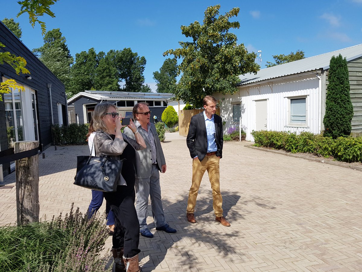 Op bezoek met <a href="/AgnesMulderCDA/">Agnes Mulder</a> bij <a href="/OranjezonBV/">Camping Oranjezon BV</a> met <a href="/Recron/">Zero_Recron</a>. Bespreken van uitdagingen binnen de recreatiesector.
