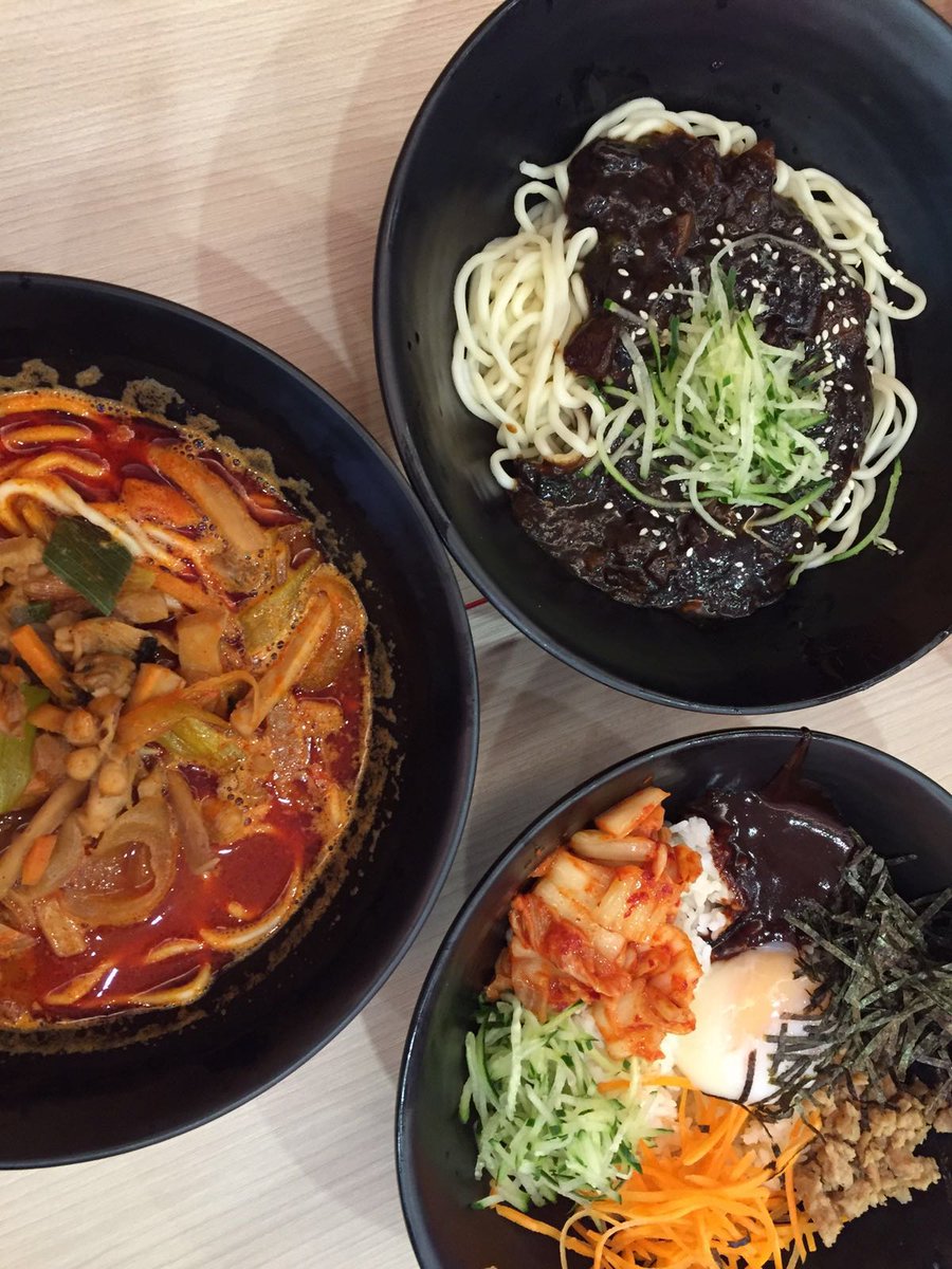 91CL's tweet photo. After badan belakang da nk terpatah.....
We deserve these yummy foodies!! 😍😍 https://t.co/OnZvPSNlYv
