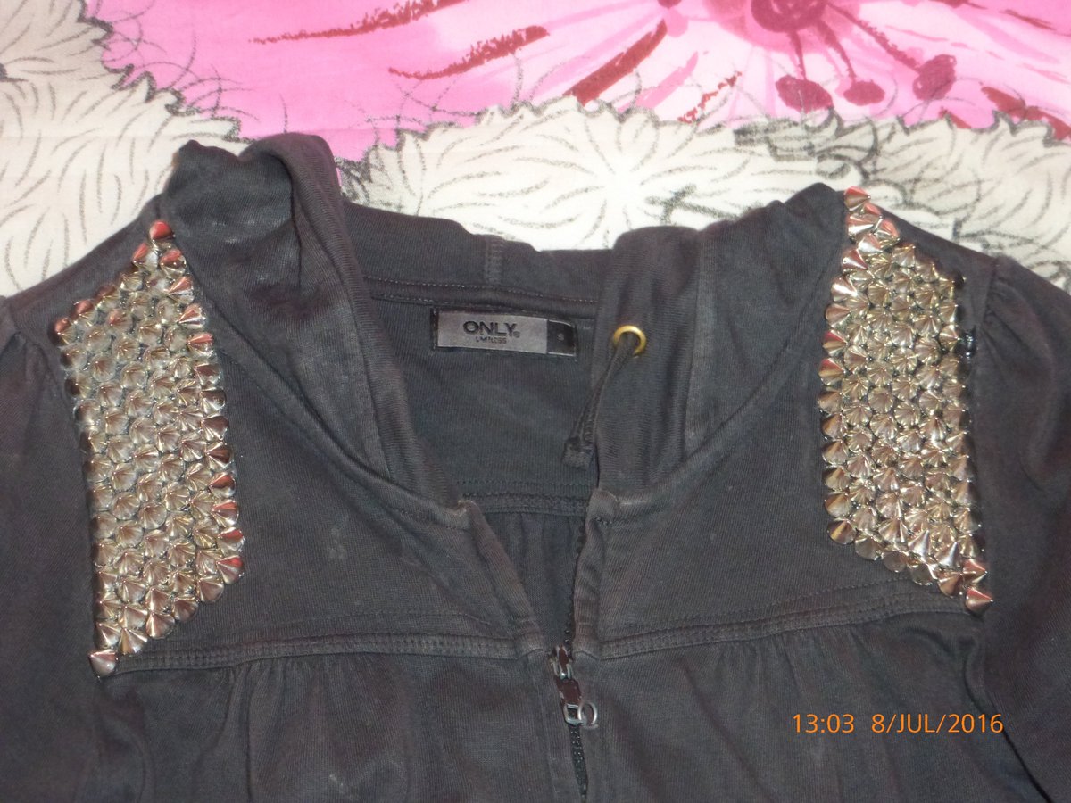 LeedsTracey's tweet photo. My Aria inspired customised jacket! @PLLTVSeries @lucyhale #customised #studs #rockchick https://t.co/47AlEQGUy6