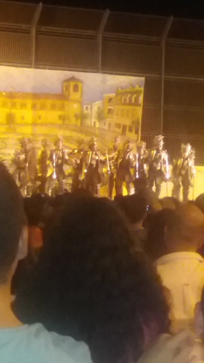 ElFallaEnIsla's tweet photo. Siguen los grupos de festivales @loscarapapas en #Torredonjimeno @comparsajc en @Carnavaluc
#ElFallaEnIsla 5 agosto https://t.co/dmtR8fNiOp