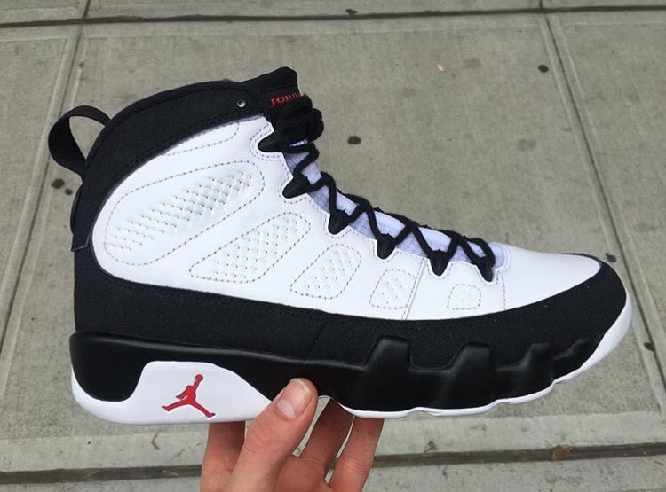 JustFreshKicks on Twitter: "In Hand Look at the Remastered Air Jordan 9 OG " Playoffs" Returning in December https://t.co/Fv3FjZBFUb  https://t.co/7WQtNkIGUO" / Twitter
