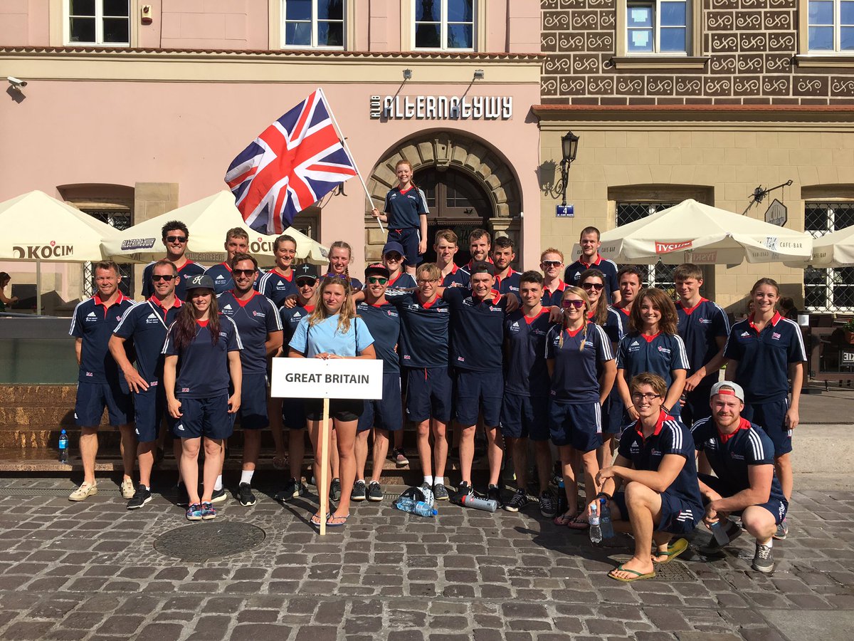 MorrisCraig_'s tweet photo. The team primed and ready for the Jnr &amp; U23 Worlds in Kraków @BritishCanoeing https://t.co/i4dFJdA4ix