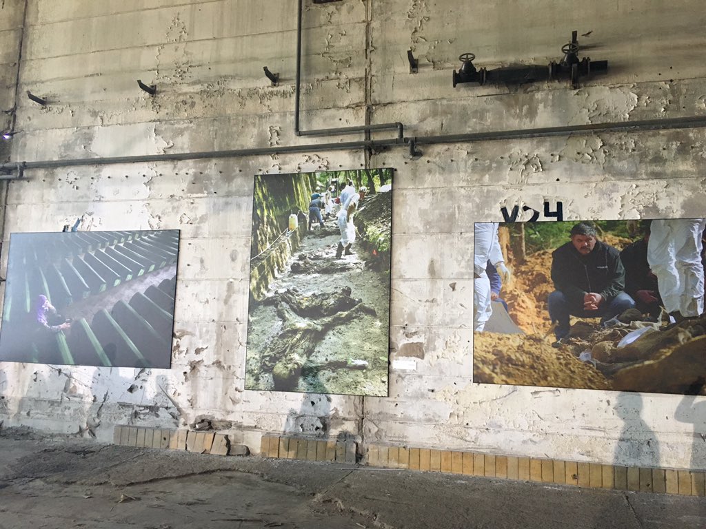 vahitatalan's tweet photo. #Srebrenitsa soykırımının yıl dönümünde Srebrenicada akü fabrikasında katliamın acısı ilk günkü gibi hissediliyor. https://t.co/iA9IfQ6uZL