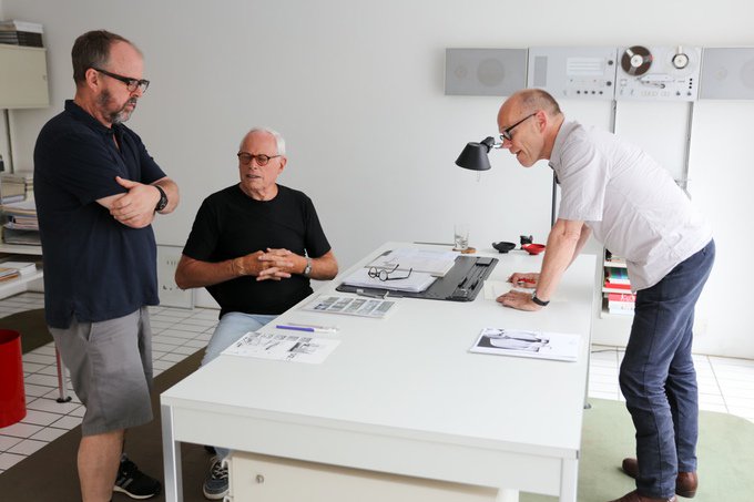 DesignMuseum's tweet photo. Join the live Q+A with @gary_hustwit director of Helvetica and upcoming #DieterRams doc. 13 July, 4pm GMT #AskGary https://t.co/8ajfV7RqX9