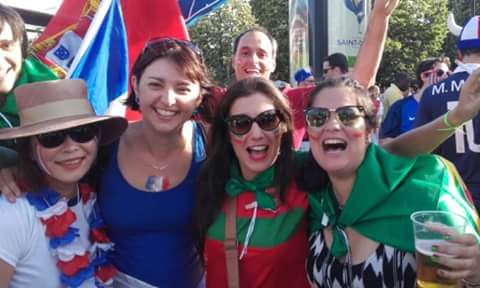 10Parisee's tweet photo. Vive le foot !! #girlpower #EURO2016 #FRAPOR #FRASUI #fraternité https://t.co/FXyoMxMykN