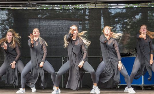 assercourant's tweet photo. Tweede editie Berend Botje Festival in Zuidlaren is gezellig druk
Lees: https://t.co/YnqkEToBtb https://t.co/gQQwshcl10